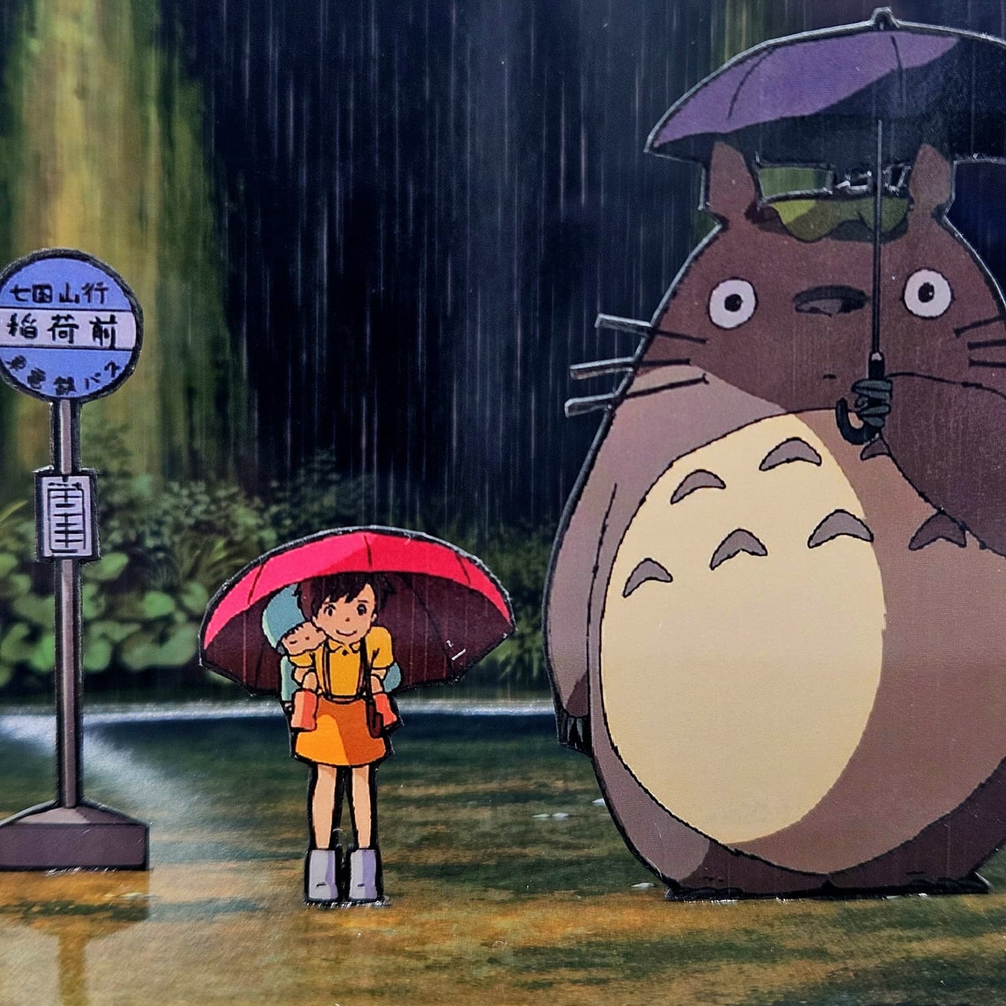 La parada bajo la lluvia - Mi Vecino Totoro